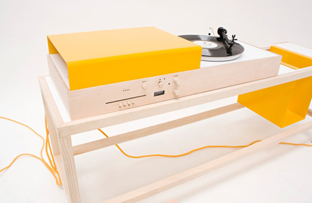Keep-On-Turnin-Valerie-Hebel-Musikmöbel-Plattenspieler-2